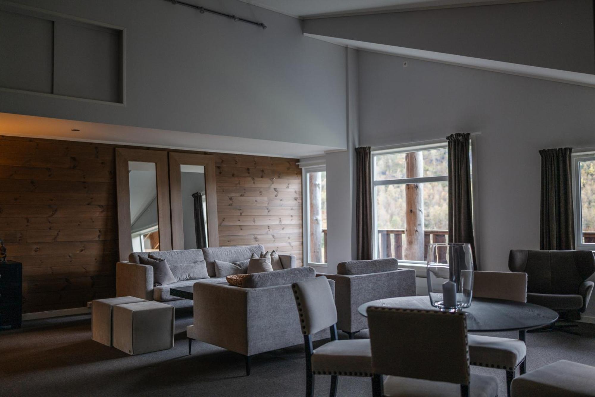 Blatind Boutique Hotel Stordal Exterior foto